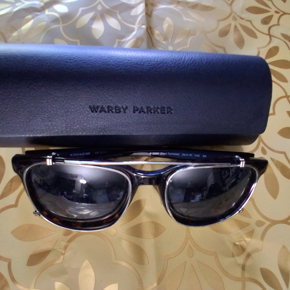 🔥Coach DARK TORTOISE Black Square Frame Sunglasses Blue Shades & FREE GIFT - Picture 7 of 13